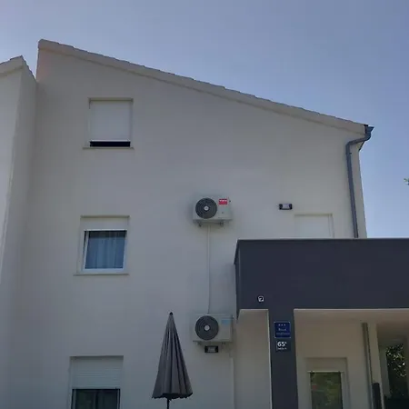 Hermes Апартаменты *